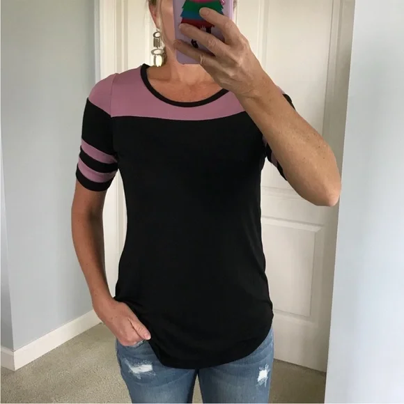 Black & Mauve Baseball Style Short Sleeve Top - Picture 1 of 4